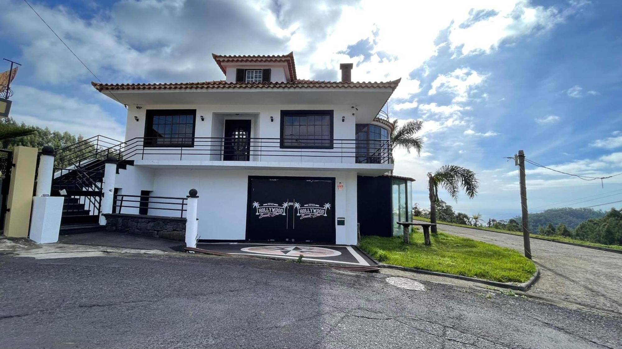 Hollywood Villa Campanário Exterior foto